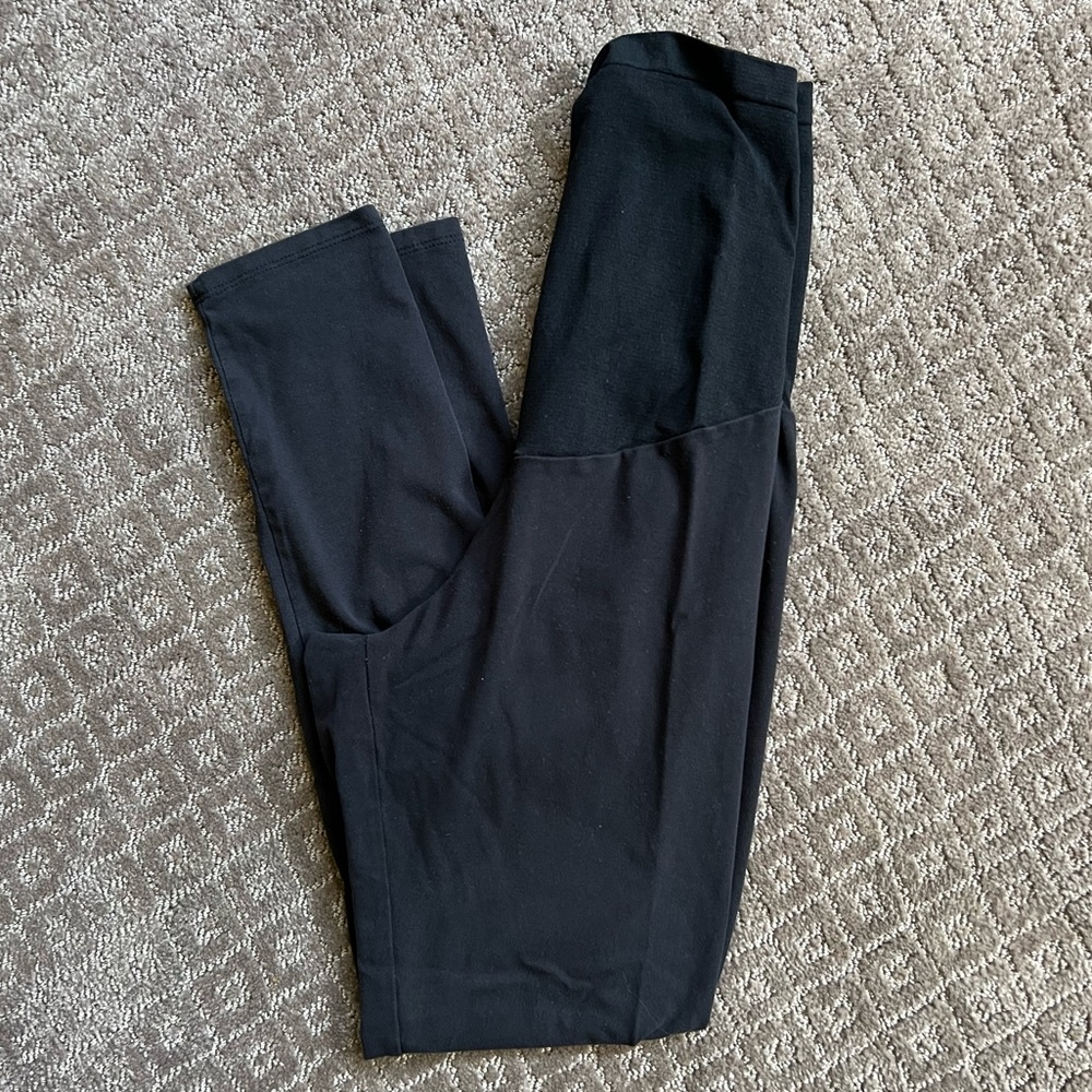 Motherhood Maternity black leggings EUC
